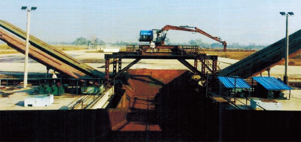 甘蔗翻板機(jī),翻板機(jī),甘蔗翻板輸送機(jī),甘蔗輸送機(jī),甘蔗翻板機(jī)廠家,甘蔗翻板機(jī)圖片